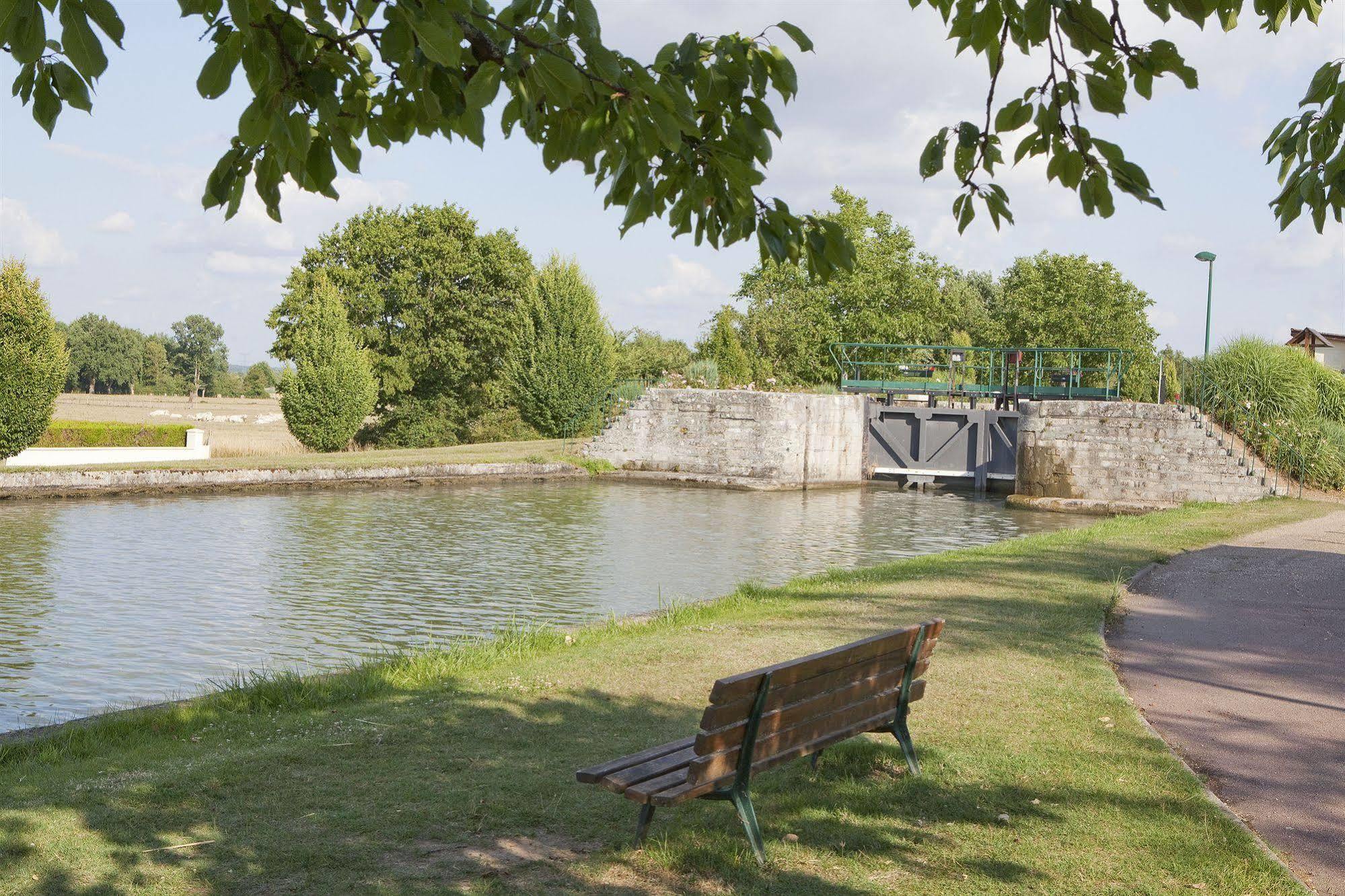 Logis Hotel Terre De Loire Belleville-sur-Loire Exteriér fotografie